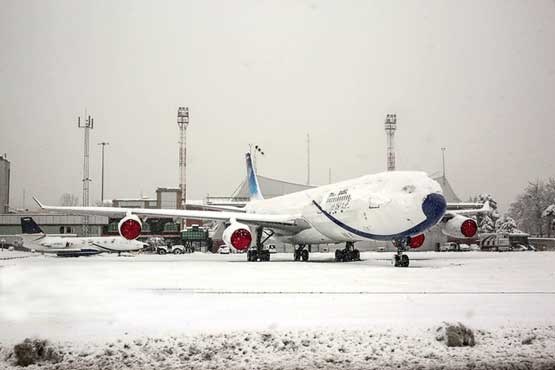فرودگاه زنجان یخ زد