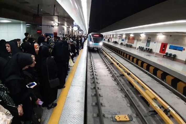 محمدی درباره علت توقف فعالیت قطارهای مترو در ایستگاه مترو حبیب اله توضیحاتی داد.