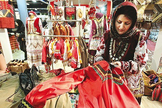 زنان؛ ستون فقرات صنایع دستی کردستان
