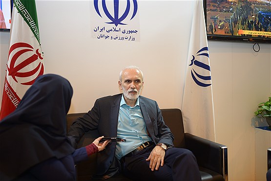 بازدید مدیرکل اداره فرهنگ و ارشاد استان تهران از نمایشگاه قرآن