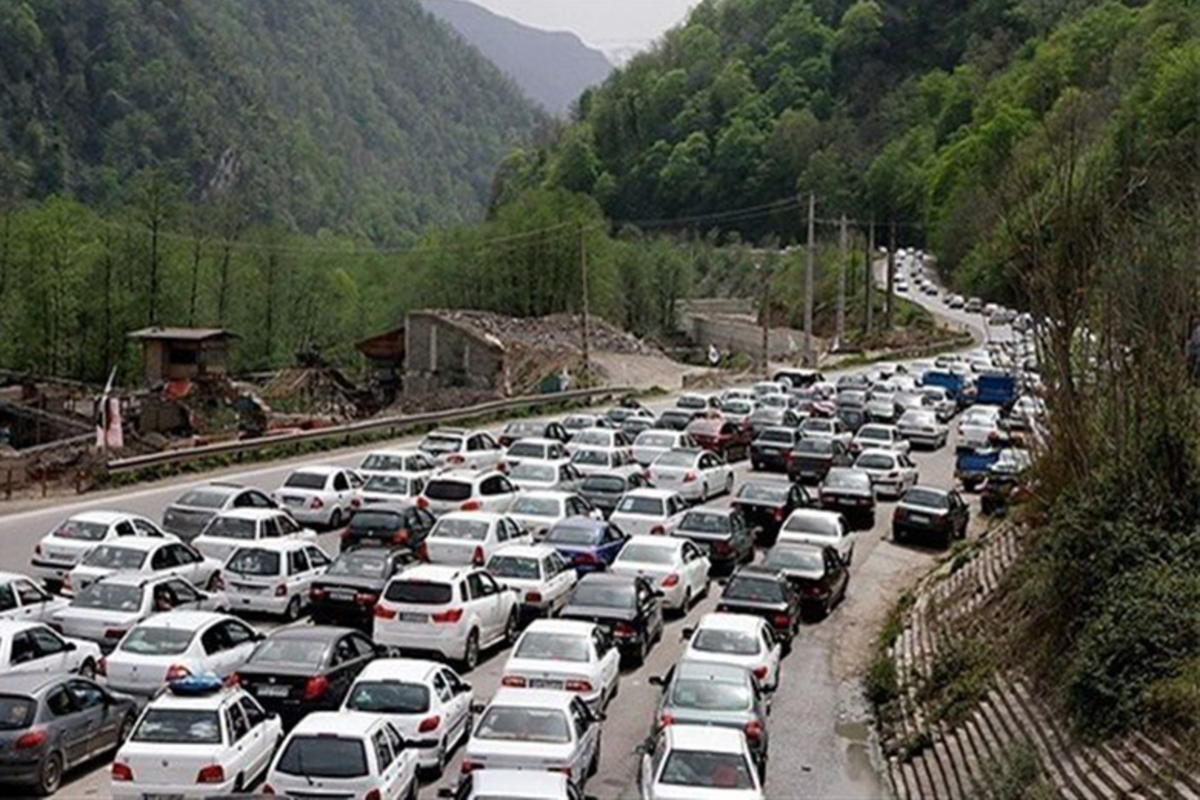 ترافیک سنگین در جاده کرج - چالوس و آزادراه تهران - شمال | مسافران با احتیاط رانندگی کنند