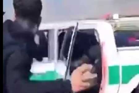 ببینید | وحشی‌گری اغتشاشگران علیه نیروهای حافظ امنیت