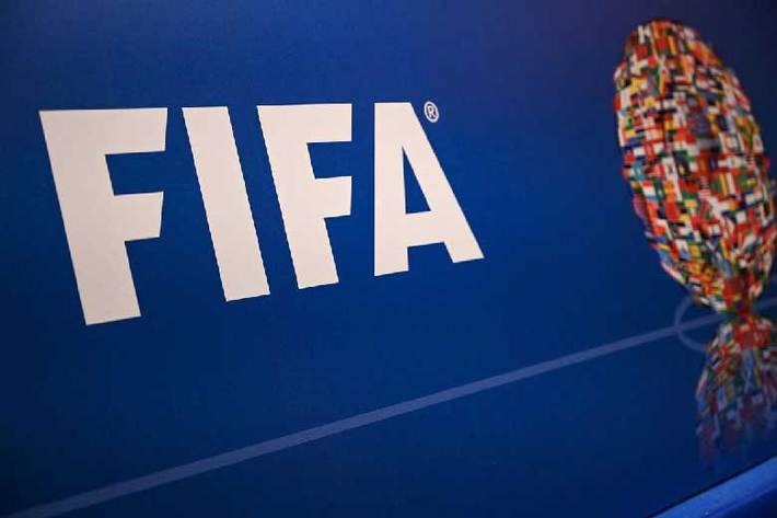 فیفا مبلغ ۲۳۷ میلیون یورو به باشگاه‌ها برای حضور بازیکنانشان در جام جهانی پرداخت می‌کند که منچسترسیتی با ۵.۳۶ میلیون یورو بیشترین رقم را برای بازیکنان خود دریافت خواهد کرد.
