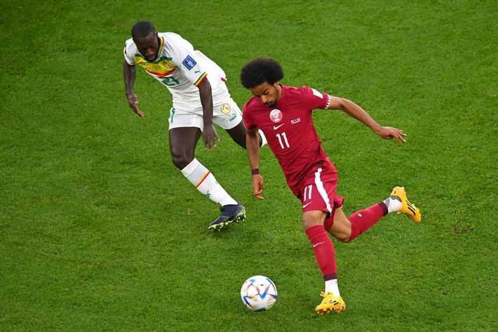تیم ملی فوتبال قطر که میزبان بیست و دومین دوره جام جهانی است، دومین شکست خود در این مسابقات را هم متحمل شد.