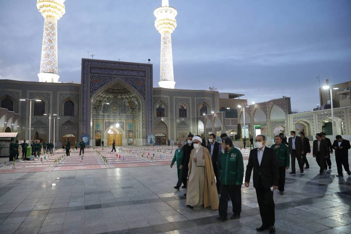 بازدید تولیت آستان قدس از سفره‌های اکرام رضوی