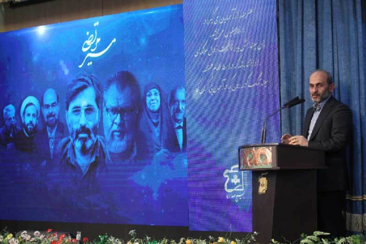 رئیس رسانه ملی در مراسم «مسیر مرتضی» از پیشروان جهاد تبیین در عرصه رسانه تجلیل کرد.