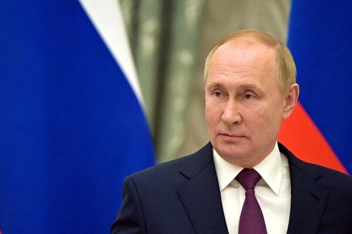 رئیس جمهور روسیه اعلام كرد ما سلاح های هسته ای را در بلاروس مستقر می کنیم همانگونه که آمریکا چنین کاری در اروپا کرده است.