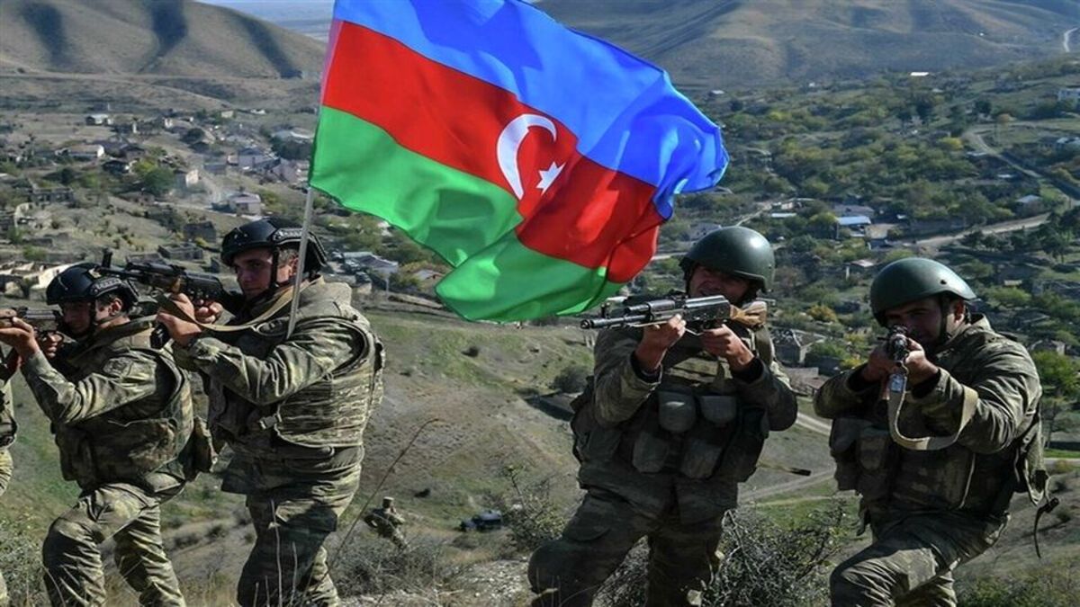 منابع خبری از پیشروی نیروهای ارتش جمهوری آذربایجان و اشغال جاده‌های شمال گذرگاه لاچین و سیطره بر آن خبر می‌دهند.