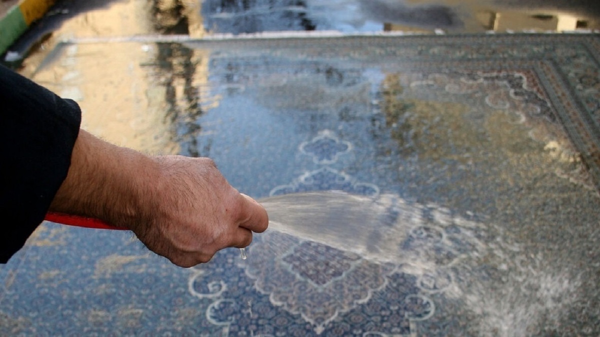 قائم مقام شرکت آب و فاضلاب استان قزوین از شهروندان خواست در این روز‌های پایانی سال در مدیریت بهینه مصرف آب نهایت دقت و صرفه جویی را داشته باشند.
