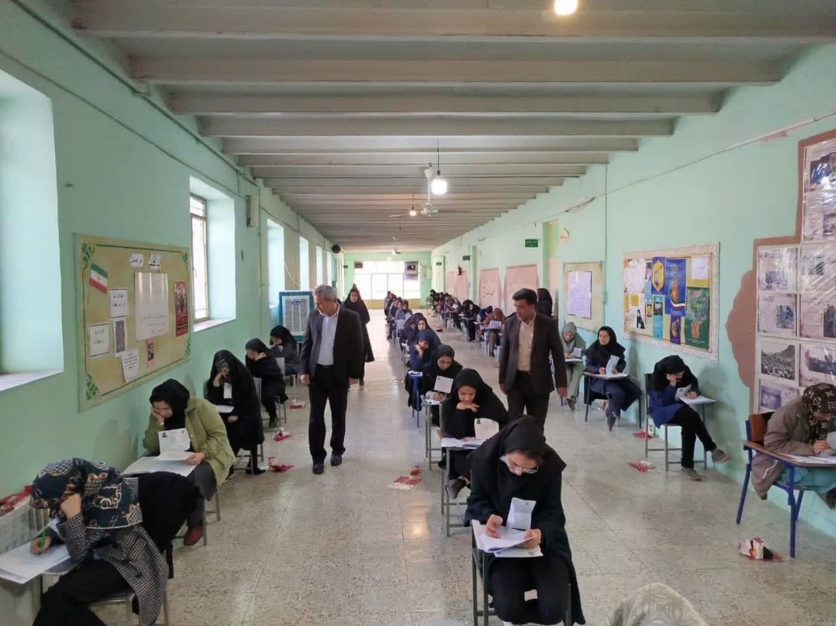 مدیر کل آموزش و پرورش استان کرمان از شرکت ۳۱ هزار و ۷۵۸ نفر در آزمون استخدامی آموزش و پرورش این استان خبر داد. 