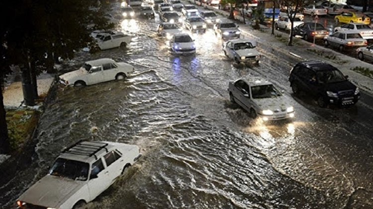 ‌باد و بارش‌های شدید تا ساعاتی دیگر | هشدار به مسافران ‌تهران، مازندران و سمنان  |‌خطر ریزش سنگ و رانش‌ زمین  