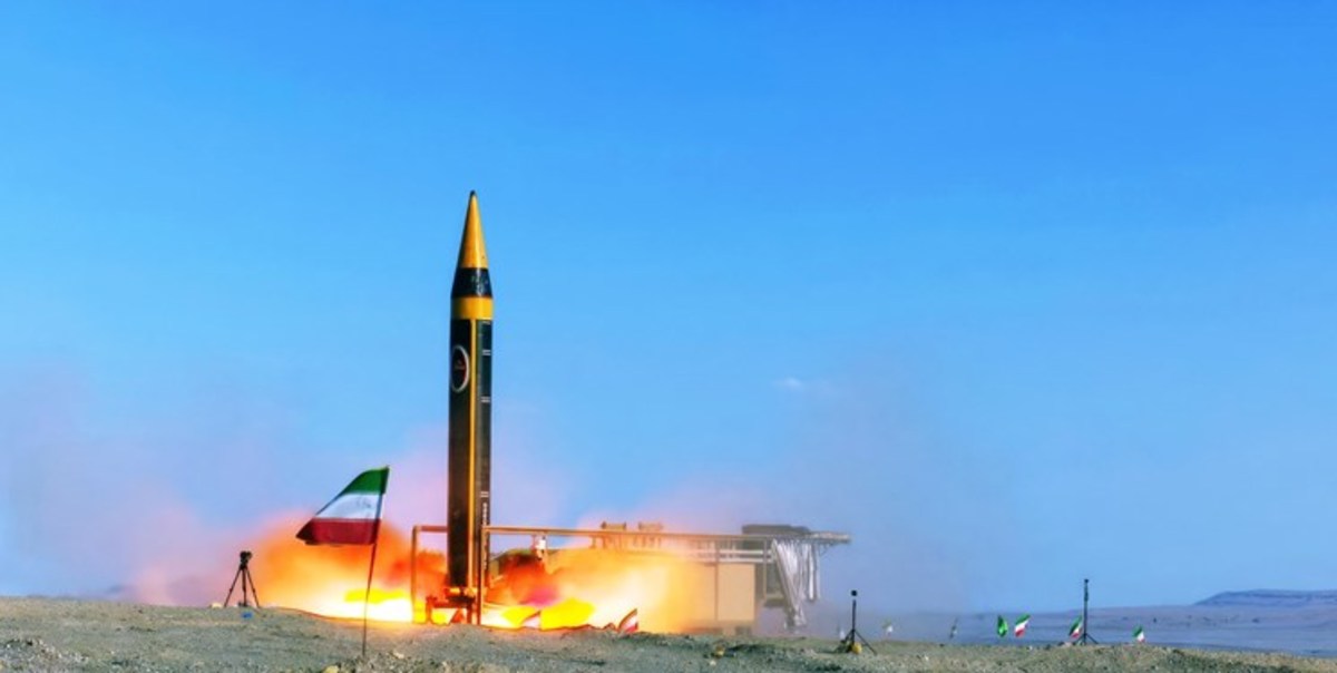 سردار فرحی: موشک «خرمشهر 4» در 12 دقیقه به هدف اصابت می‌کند | بهره‌گیری از دفاع سایبری و هوش مصنوعی در محصولات دفاعی