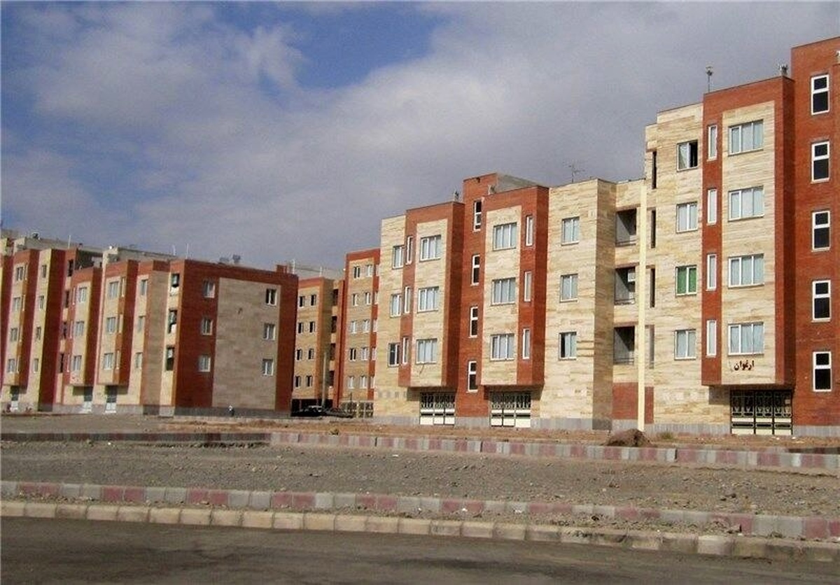 تسهیلات مورد نیاز ۲ هزار واحد مسکونی طرح نهضت ملی مسکن استان البرز از سوی بانک ملی تامین شد .